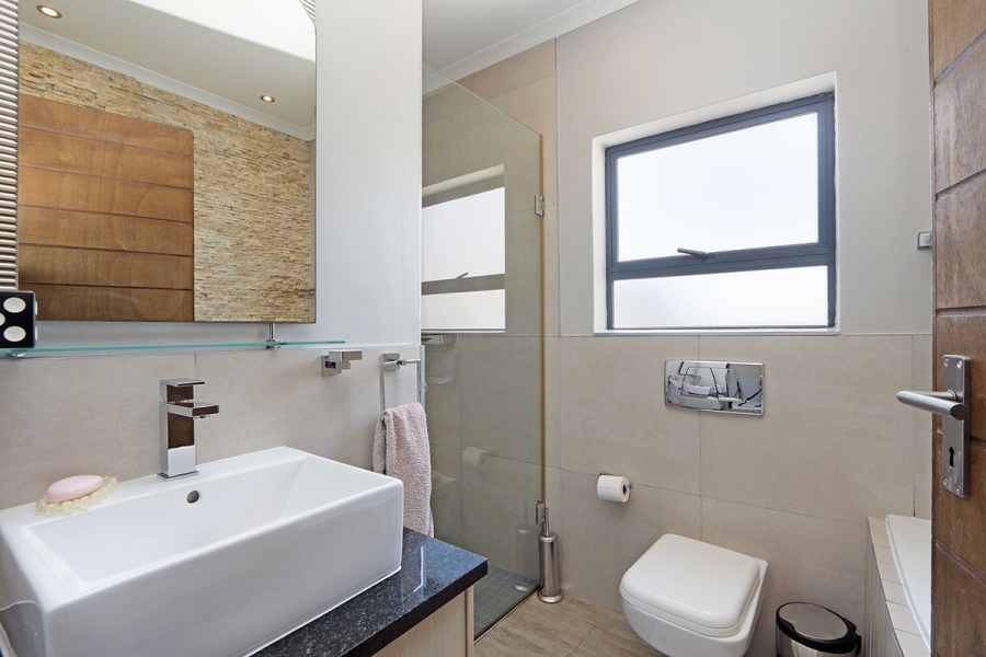 4 Bedroom Property for Sale in Parklands North Western Cape